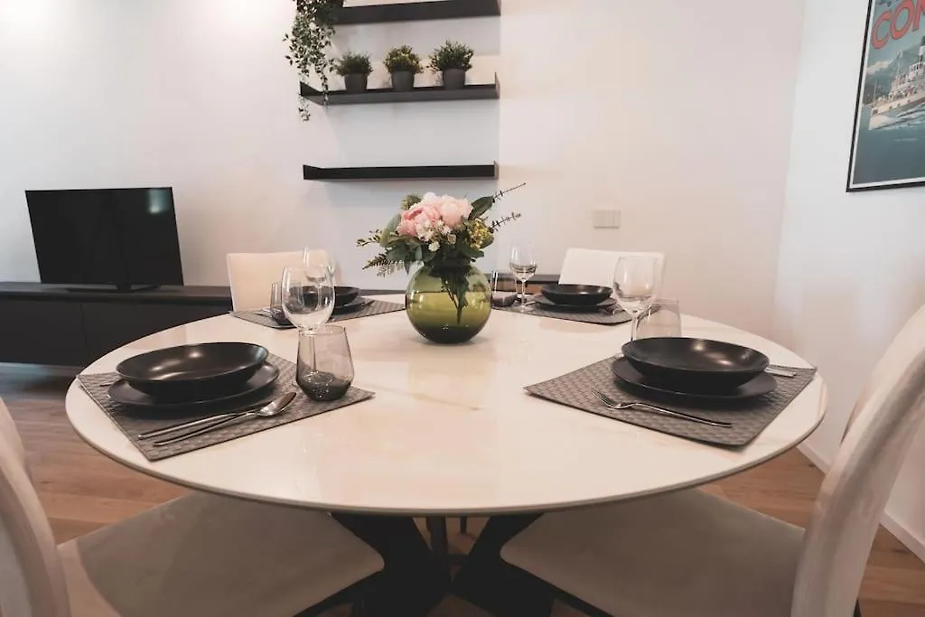 Modern Apartment Lungolago Di Como 0*,  Olaszország